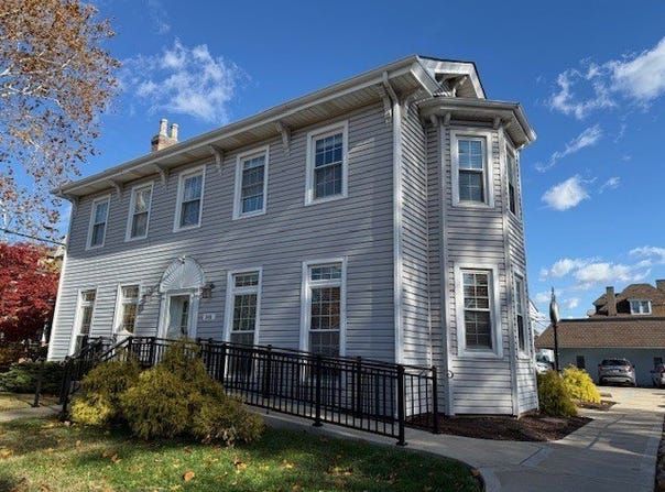 348 College Ave, Beaver, PA 15009