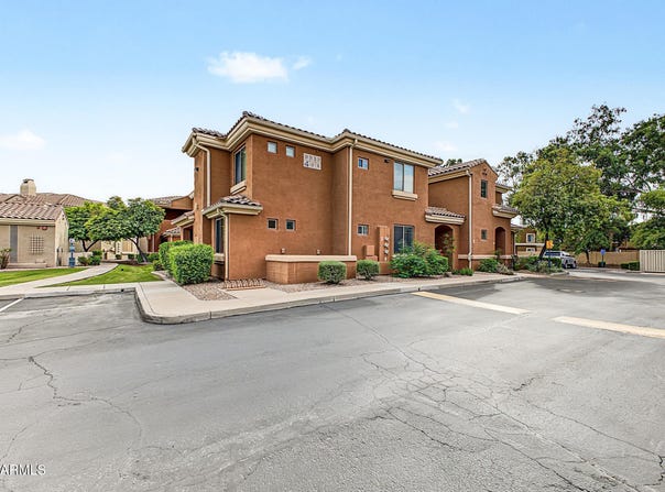 955 E KNOX Road, Chandler, AZ 85225