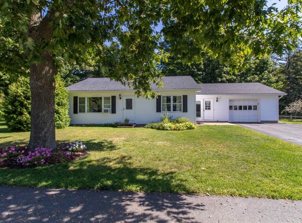 49 Forest Avenue, Derby, VT 05830
