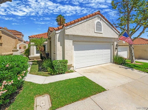 15511 Walton Heath Row, San Diego, CA 92128