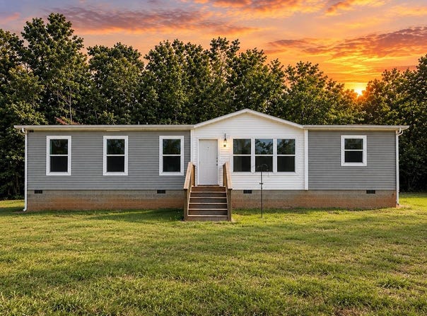 131 Fire Tower Lane, Appomattox, VA 24522