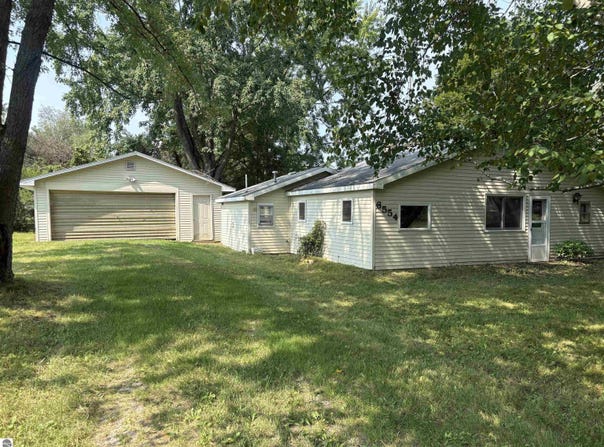 6554 Bear Lake Drive, Lake, MI 48632
