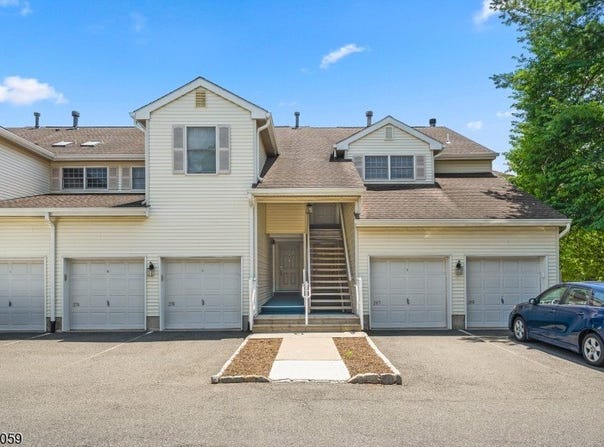 273 Potomac Dr, Bernards Twp., NJ 07920-3164