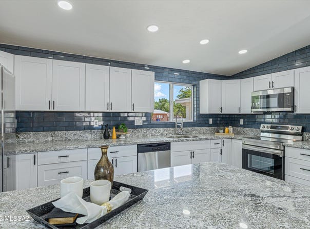 8957 E 25th Street, Tucson, AZ 85710