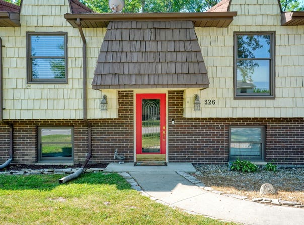326 E Franklin Street, Clinton, MI 49236