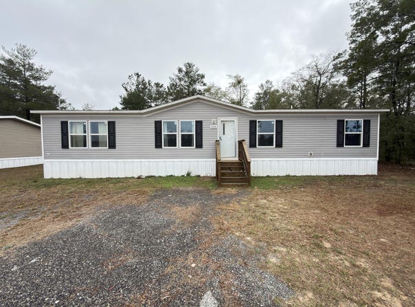 268 E Violet Lane, DeFuniak Springs, FL 32433