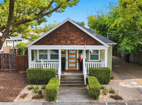1711 F Street, Napa, CA 94559