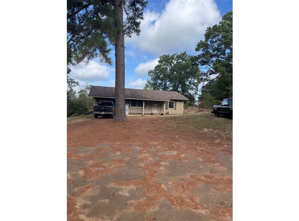 242 An County Road, Palestine, TX 75803