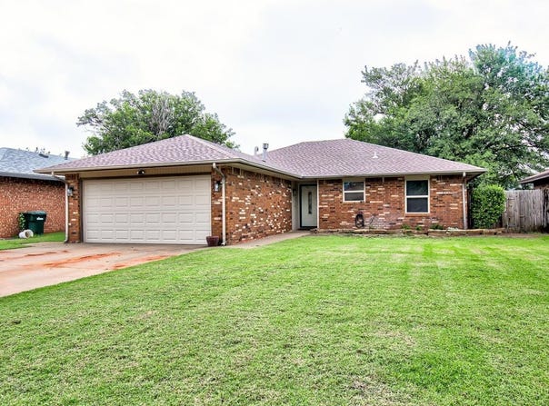 2805 Williamsburg, Enid, OK 73703