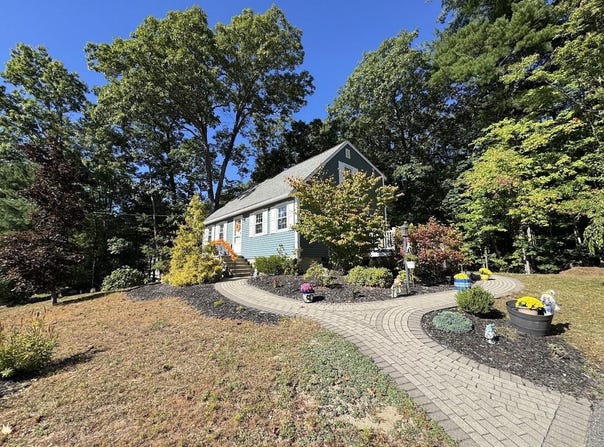 4 Michael Avenue, Derry, NH 03038