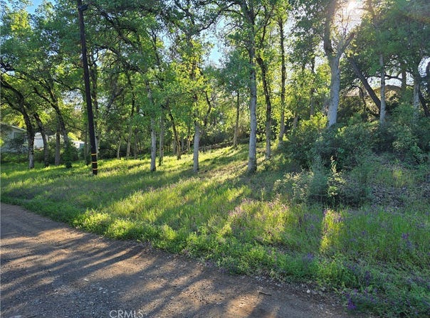 6176 Armijo Avenue, Clearlake, CA 95422