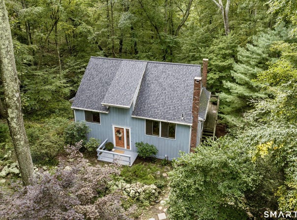 882 Moose Hill Road, Guilford, CT 06437