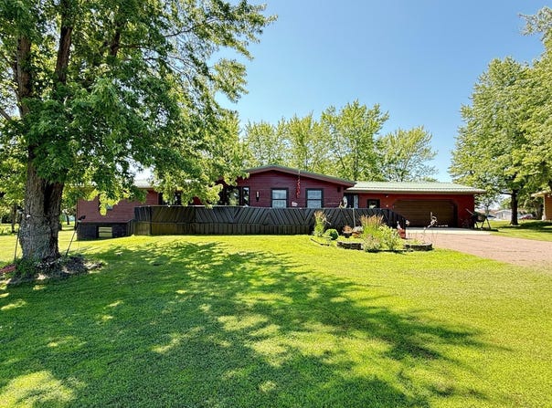 244 W Christenson Avenue, Appleton, MN 56208