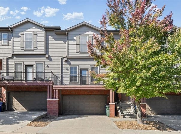 5245 Overland Drive, Lawrence, KS 66049