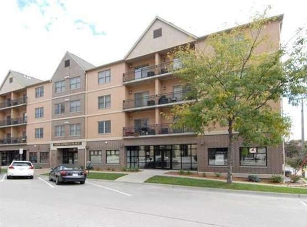332 S Linn St, IowaCity, IA 52240