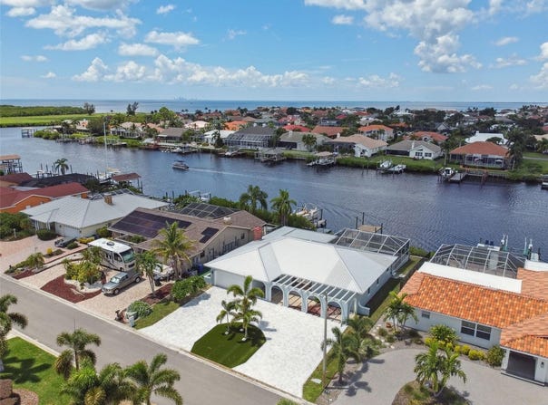 919 CHIPAWAY Drive, APOLLO BEACH, FL 33572