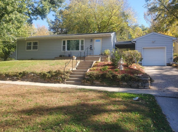 103 5th Avenue SW, Faribault, MN 55021