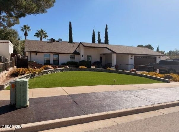 624 ALTA CUMBRE Place, El Paso, TX 79912