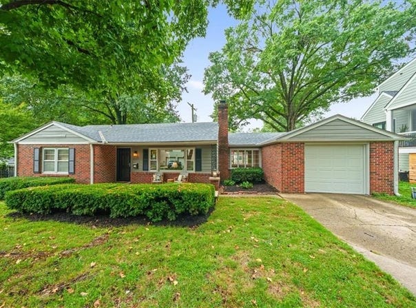 2525 W 50th Terrace, Westwood, KS 66205