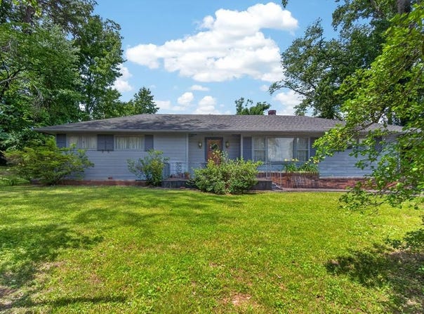120 Pineview Dr, Albany, KY 42602