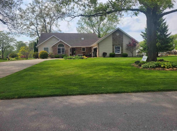 53337 E Cobus Drive, Elkhart, IN 46514-9282