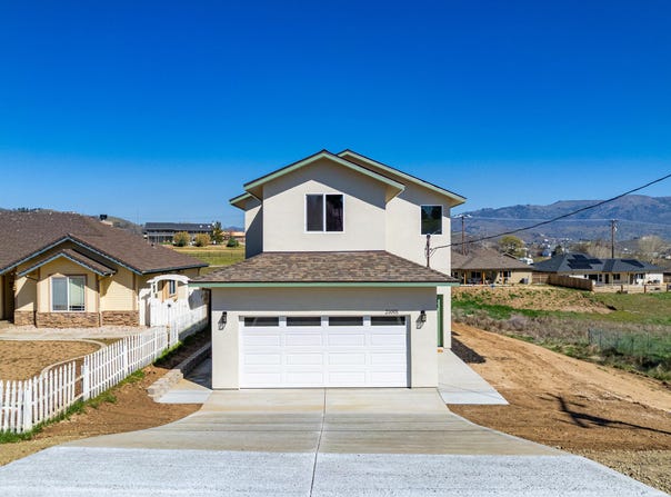 21001 Carriage Drive, Tehachapi, CA 93561