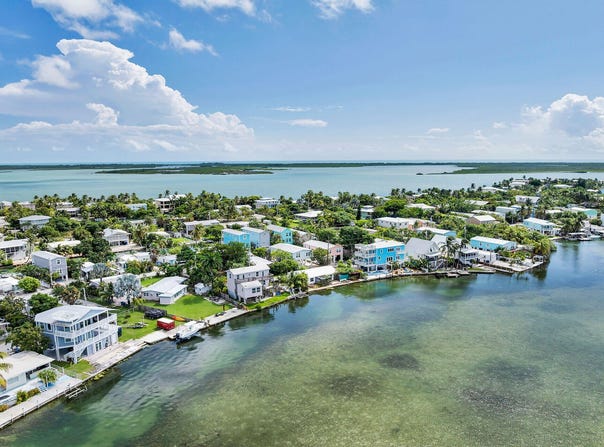 4 Shore Drive, Saddlebunch, FL 33040