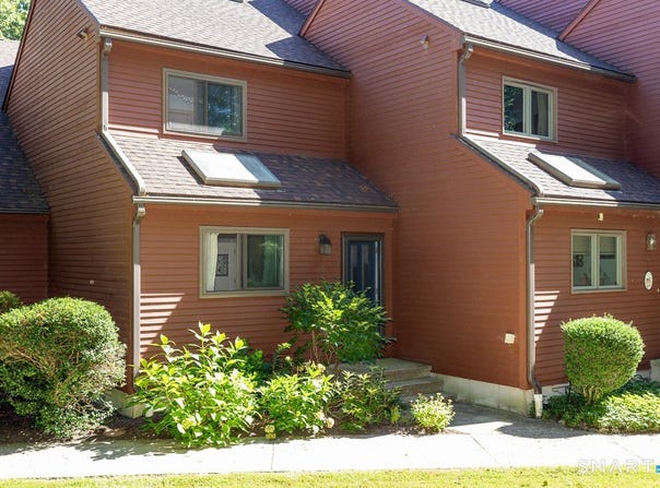 97 W Main Street, East Lyme, CT 06357