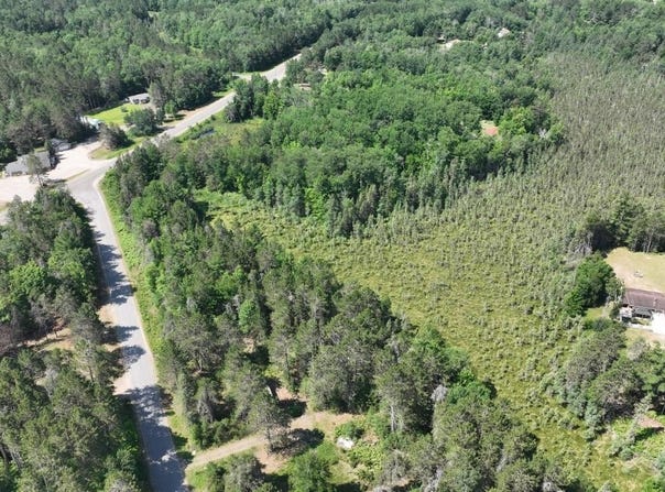 3877 LAKESHORE DR, Rhinelander, WI 54501