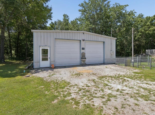 322 E Dunlap Street, Stockton, MO 65785