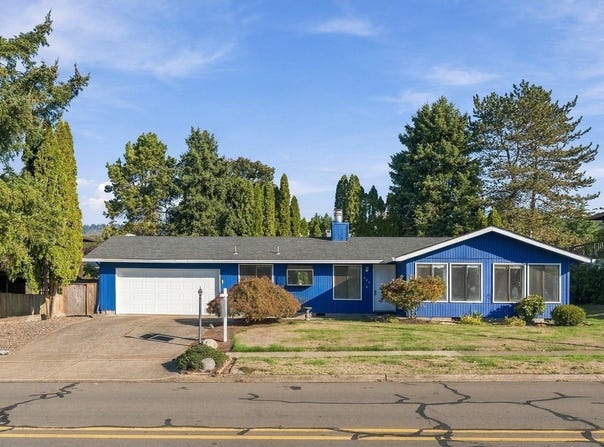 205 E FOOTHILLS Dr, Newberg, OR 97132