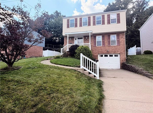 5176 Janie Dr, Baldwin Boro, PA 15227