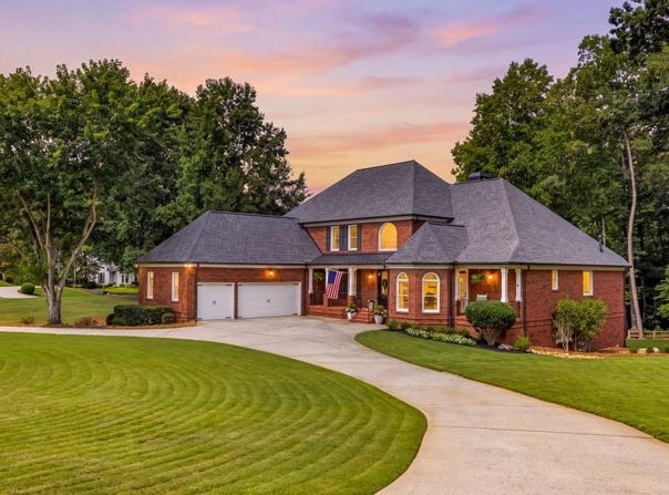 190 Oakhurst Leaf Drive, Milton, GA 30004