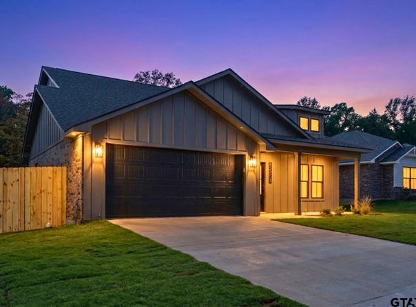16410 Crossing Circle, Lindale, TX 75771