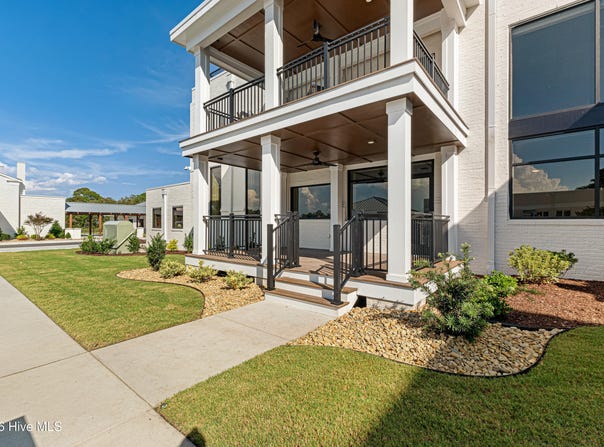 805 Mulberry Street, Beaufort, NC 28516