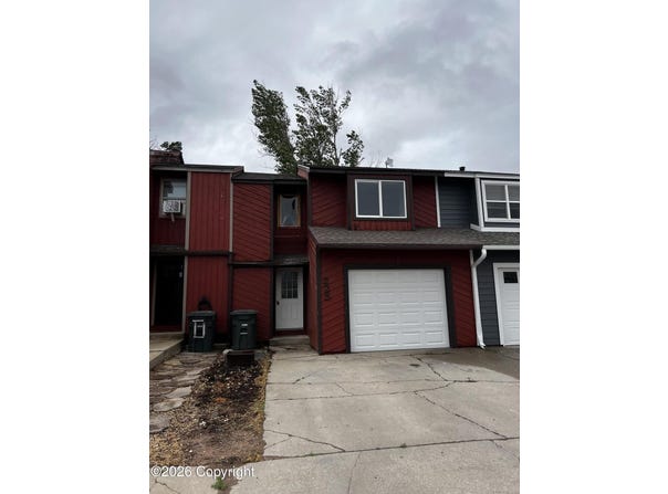 225 Westhills Loop, Gillette, WY 82718