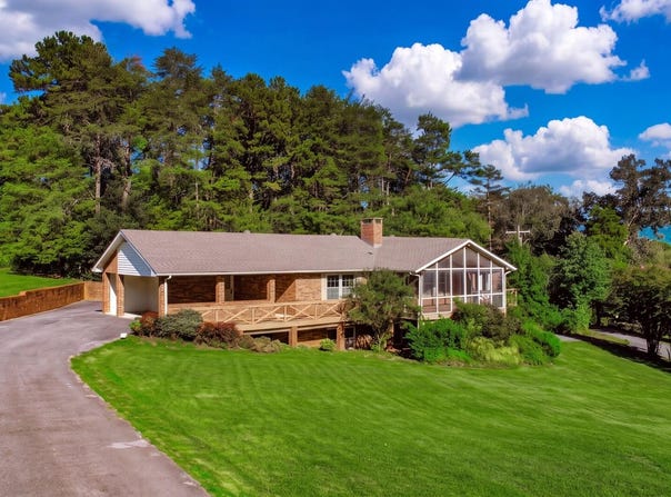 1235 Golf Course Road, Newport, TN 37821