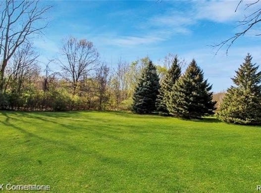 Wayne Rd, Romulus, MI 48174
