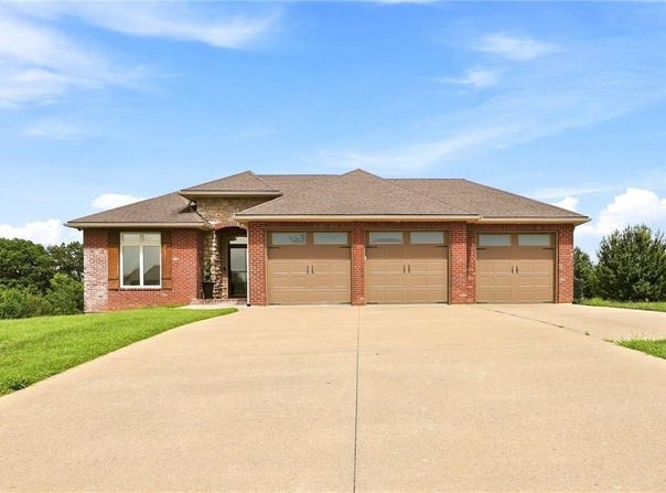 1227 Holland Square, Warrensburg, MO 64093