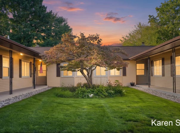 7388 Pine Grove Drive, Jenison, MI 49428