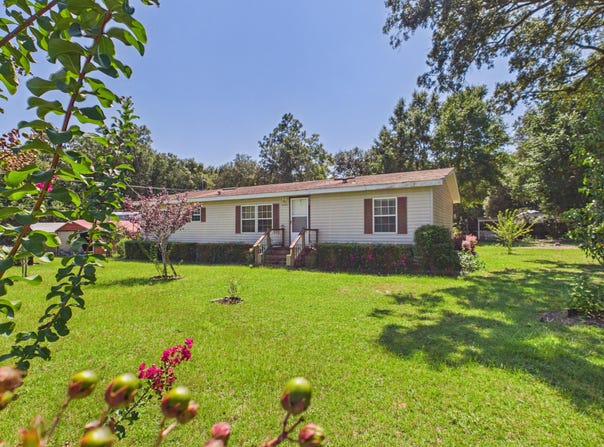 5535 Joggers Lane, Pace, FL 32571