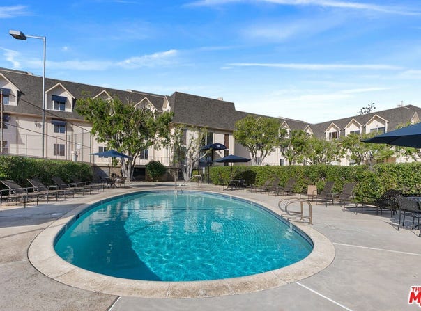 2385 Roscomare Rd, Los Angeles, CA 90077