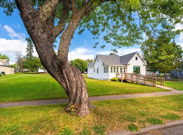 317 1st Ave, Two Harbors, MN 55616