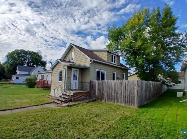 112 W 3rd Ave N, Aurora, MN 55705