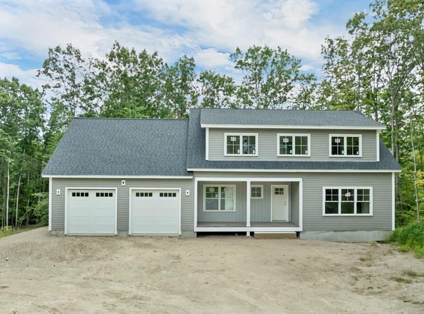 29 Hemlock Drive, Wolfeboro, NH 03894