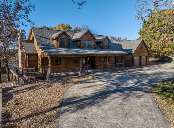 30611 Stonehaven Drive, Warsaw, MO 65355