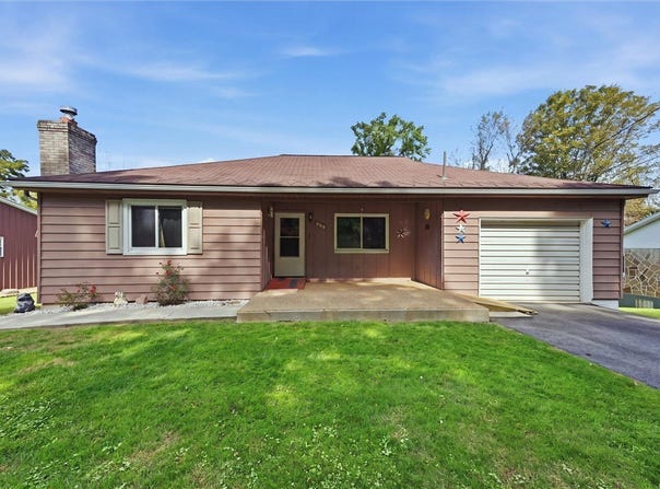 596 S Gosser Hill Rd, Allegheny Twp, PA 15656