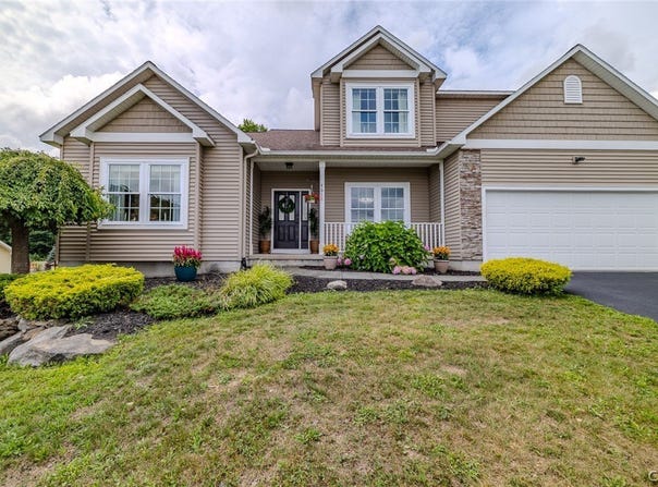 4618 Setting Sun, Syracuse, NY 13215