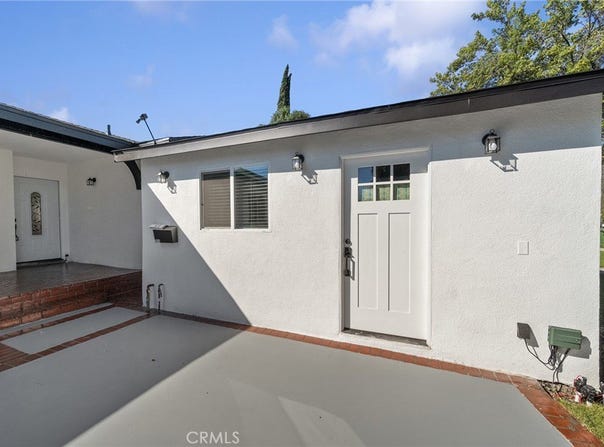7513 Topeka, Reseda, CA 91335