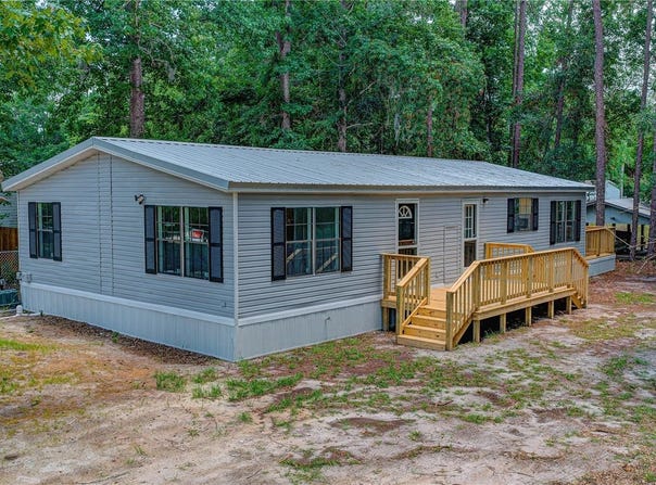 118 WATERWAY Drive, SATSUMA, FL 32189